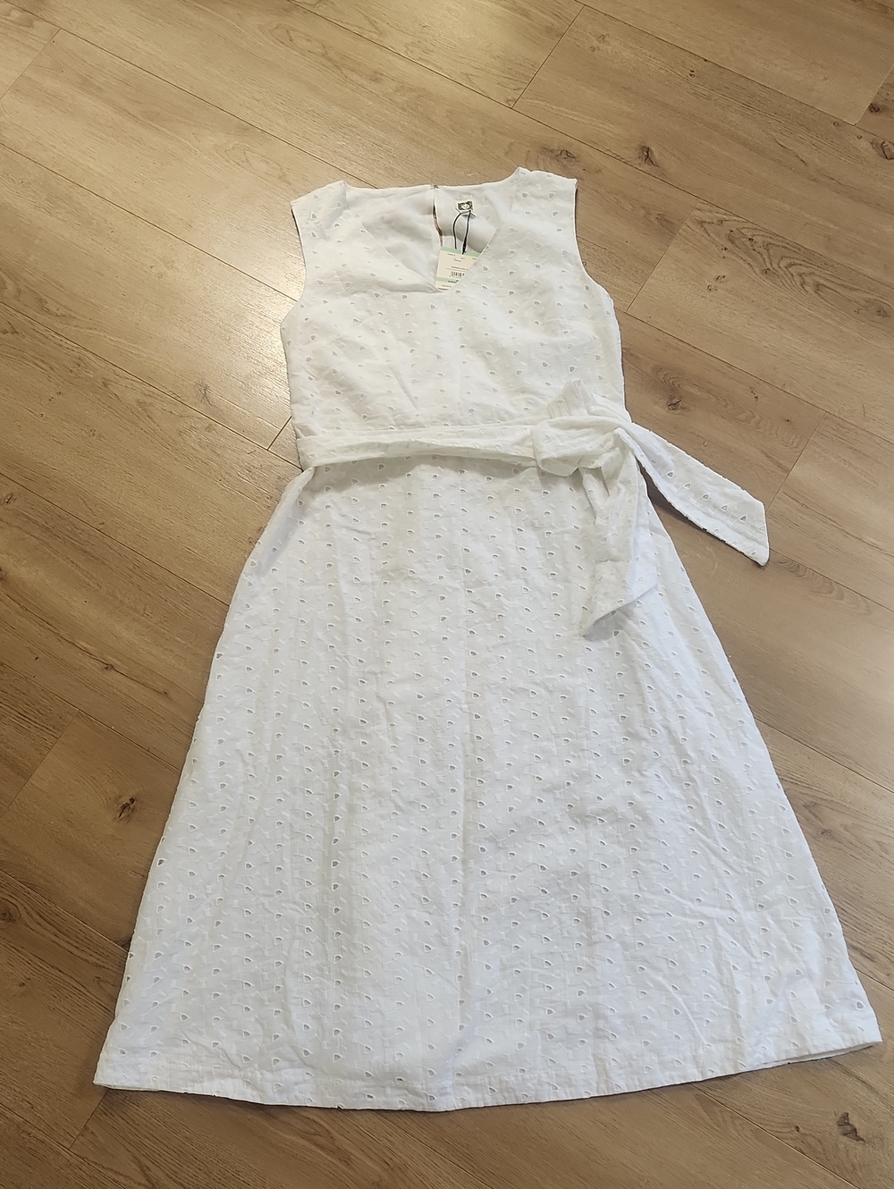 NWT Anne Klein White Eyelet Dress